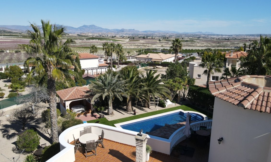 Resale - Villa -
Campos del Río