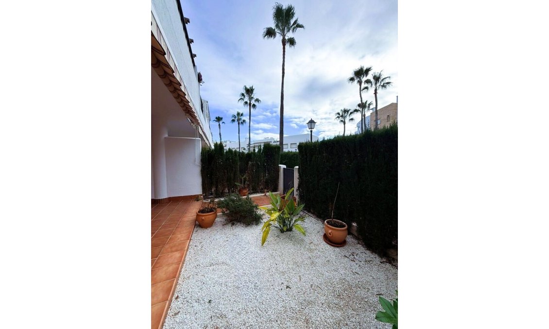 Használt Ingatlanok - Apartman -
Orihuela Costa - Villamartín