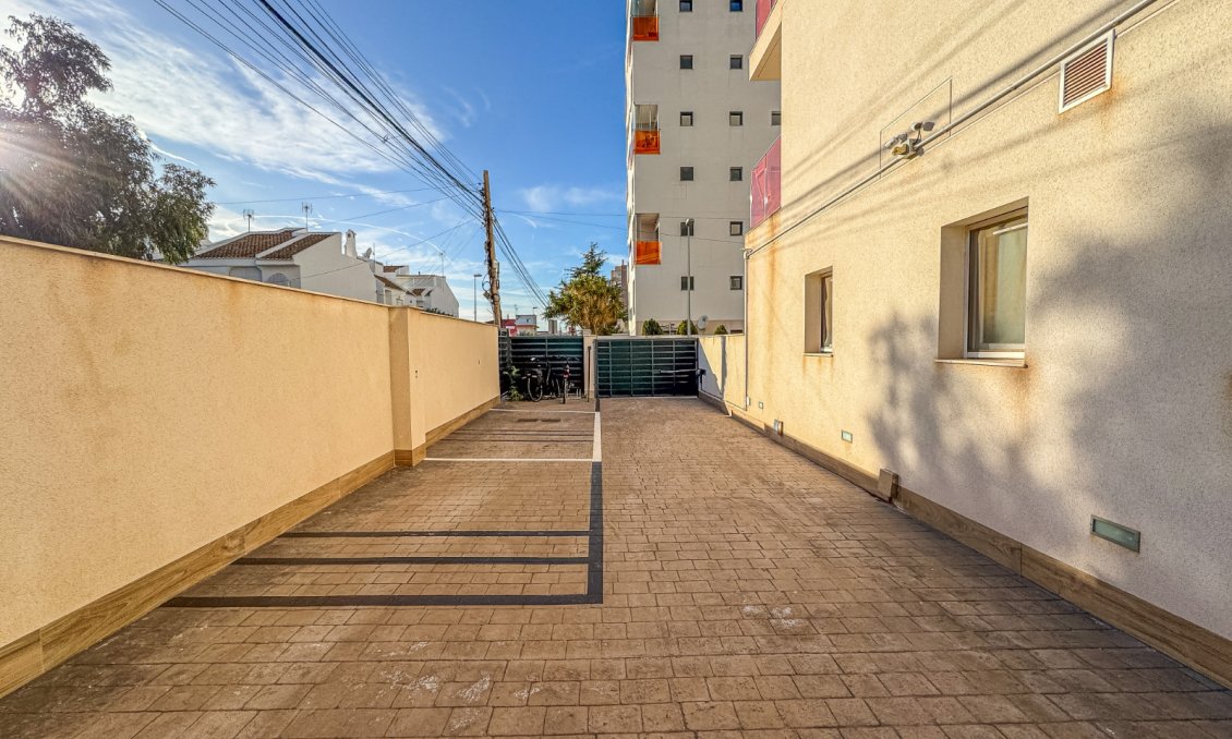 Használt Ingatlanok - Apartman -
Torrevieja - Costa Blanca