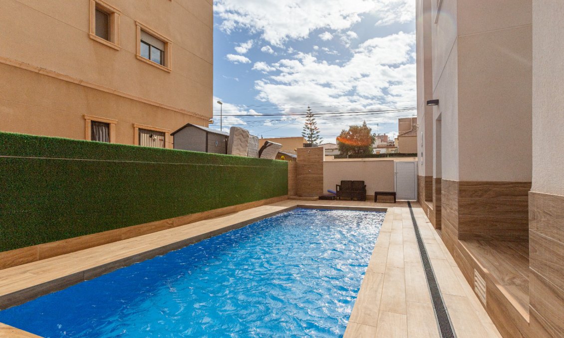 Használt Ingatlanok - Apartman -
Torrevieja - Costa Blanca