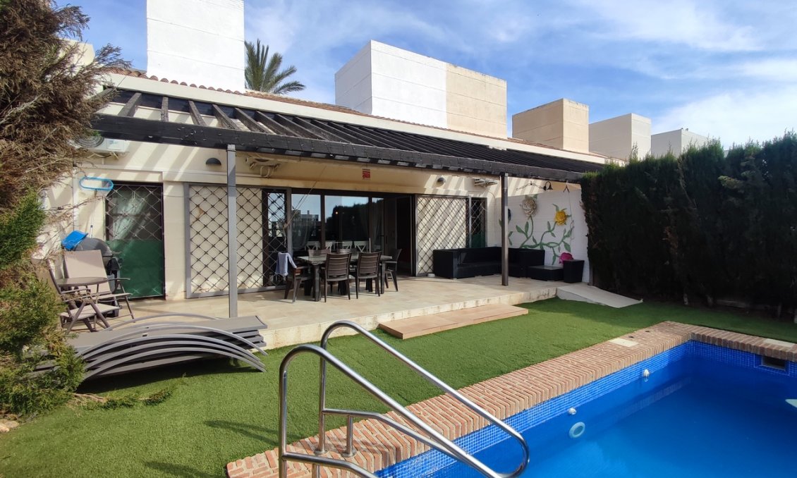 Revente - Villa -
Peraleja Golf - Inland