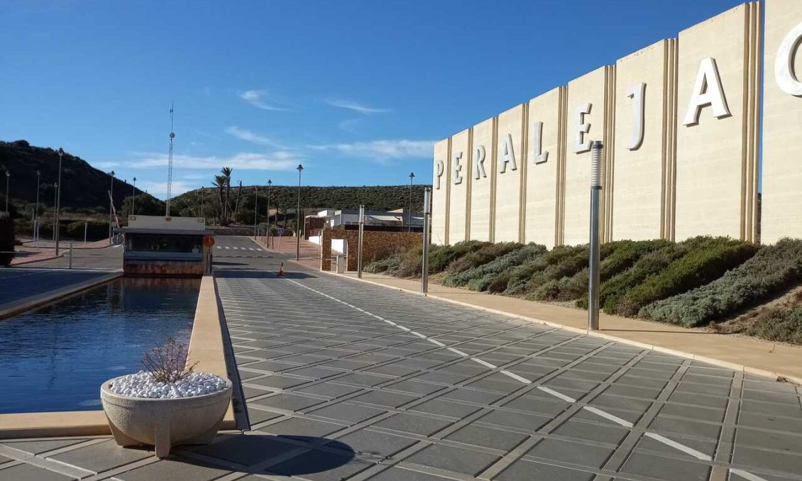 Revente - Villa -
Peraleja Golf - Inland