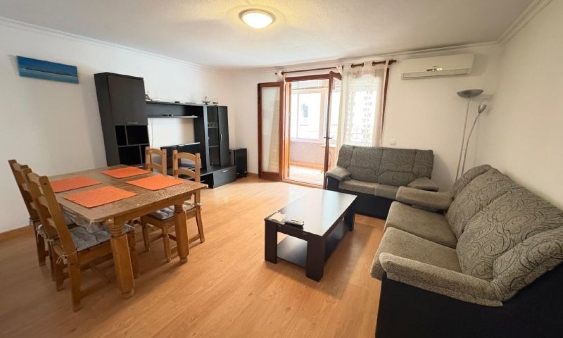 Használt Ingatlanok - Apartman -
Torrevieja - Costa Blanca