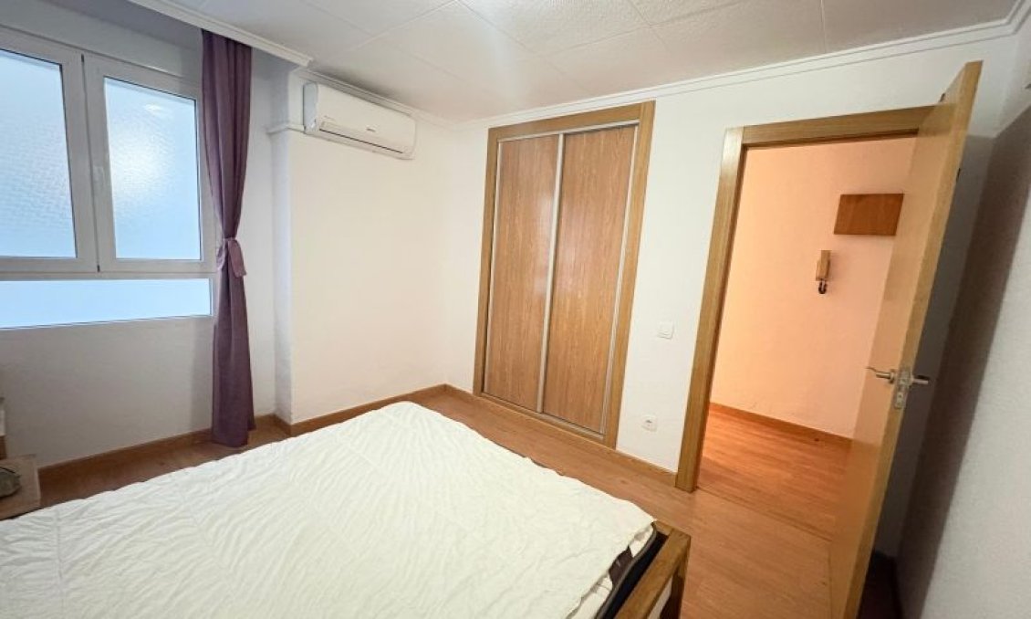 Használt Ingatlanok - Apartman -
Torrevieja - Costa Blanca