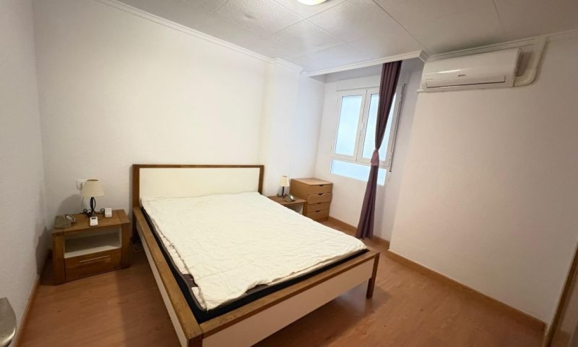 Használt Ingatlanok - Apartman -
Torrevieja - Costa Blanca