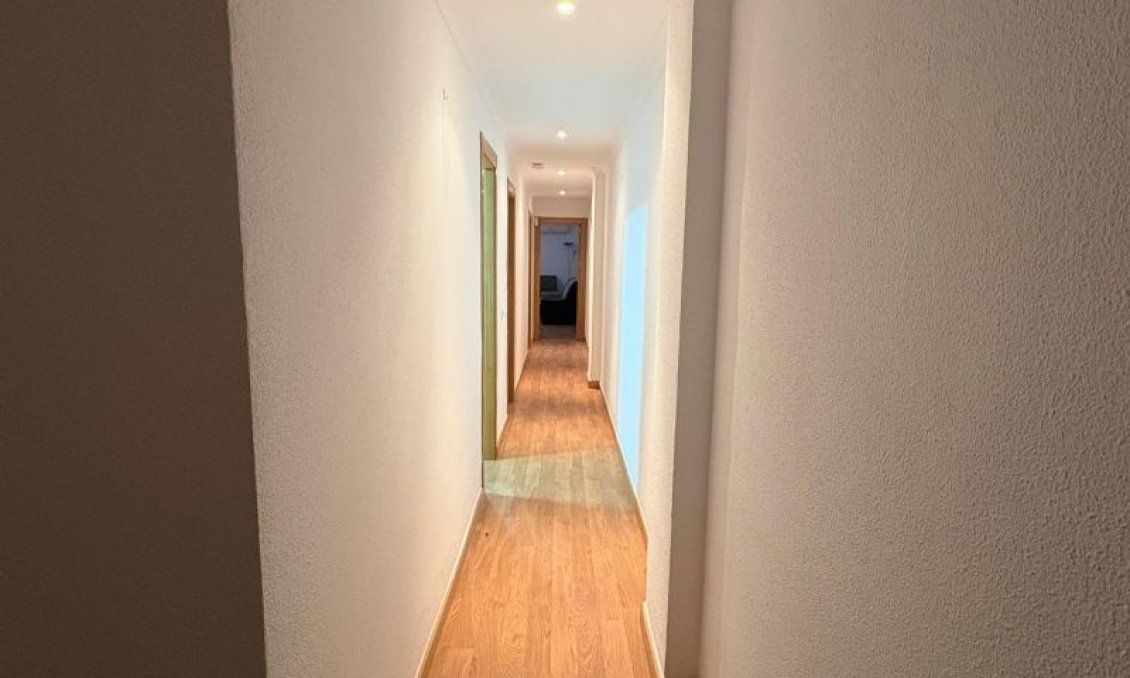 Használt Ingatlanok - Apartman -
Torrevieja - Costa Blanca