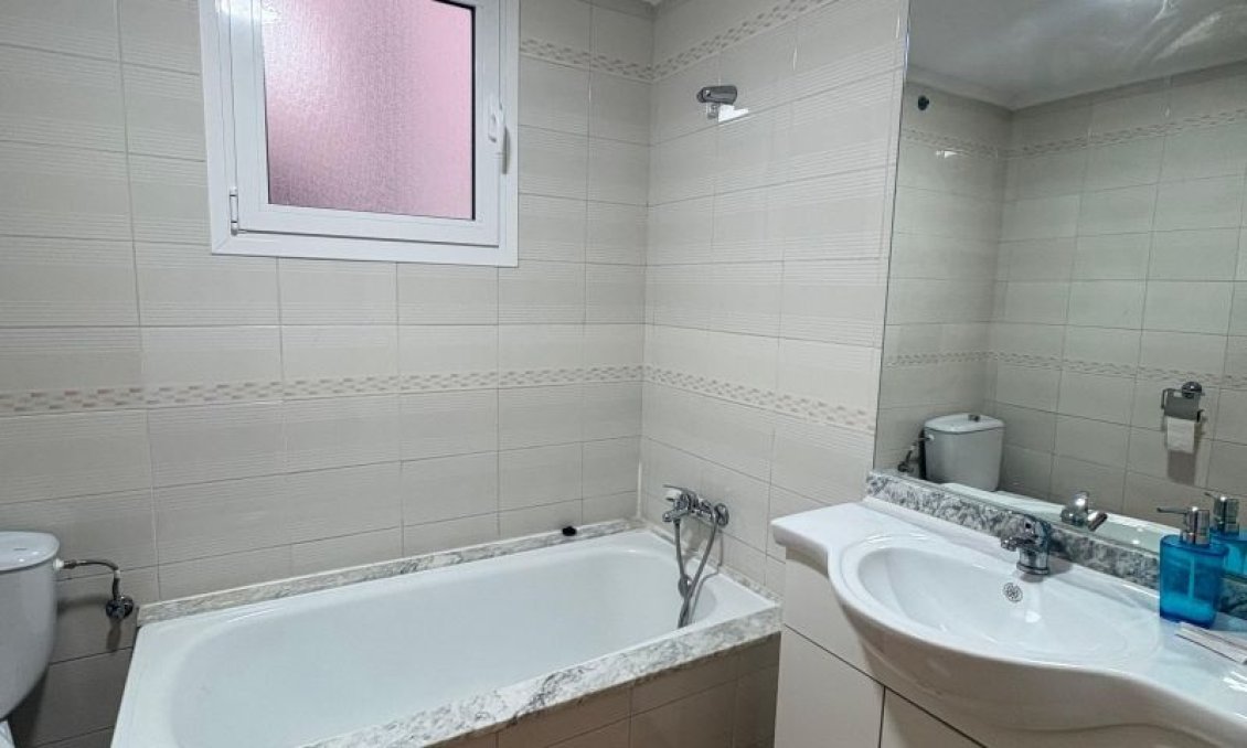 Használt Ingatlanok - Apartman -
Torrevieja - Costa Blanca