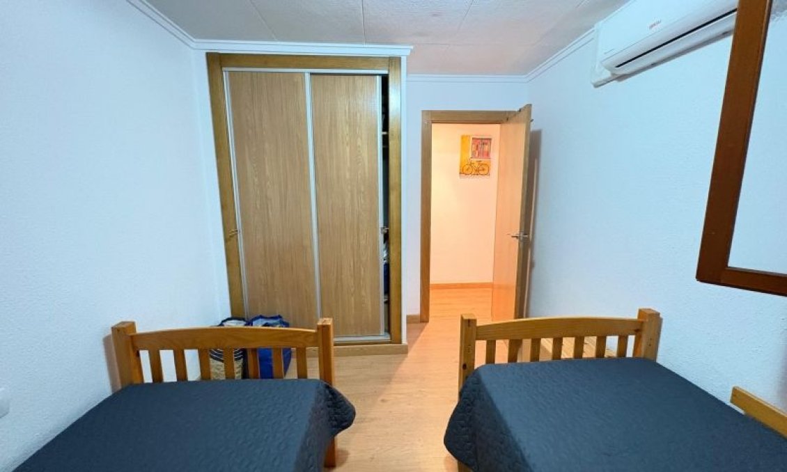 Használt Ingatlanok - Apartman -
Torrevieja - Costa Blanca