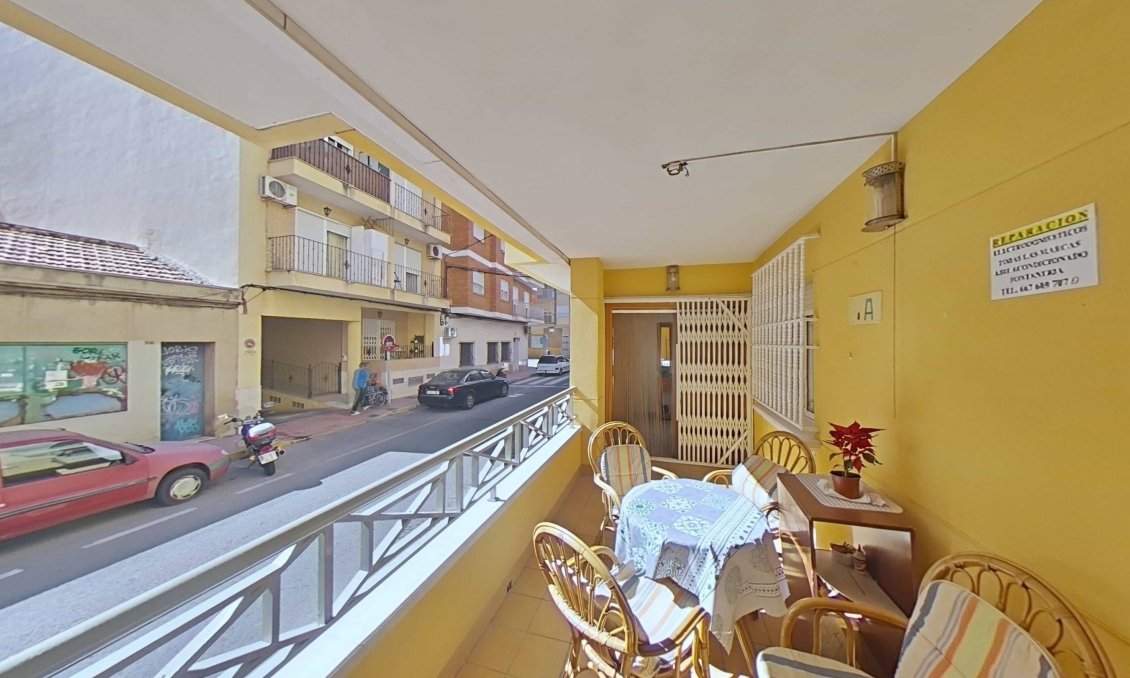 Használt Ingatlanok - Apartman -
Torrevieja - Estacion De Autobuses