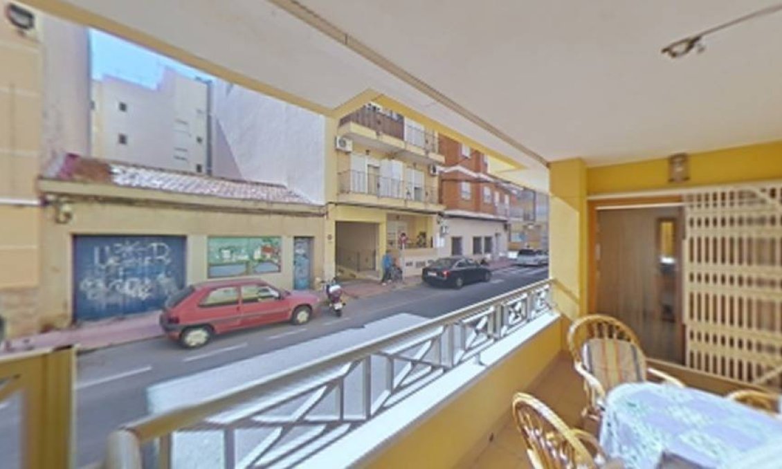 Használt Ingatlanok - Apartman -
Torrevieja - Estacion De Autobuses