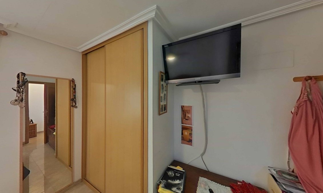 Használt Ingatlanok - Apartman -
Torrevieja - Estacion De Autobuses