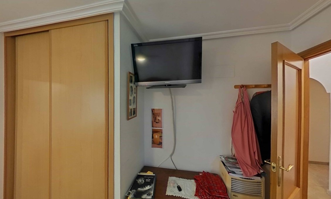 Használt Ingatlanok - Apartman -
Torrevieja - Estacion De Autobuses