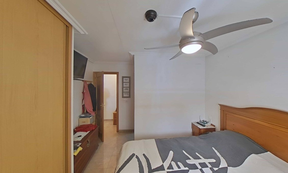 Használt Ingatlanok - Apartman -
Torrevieja - Estacion De Autobuses