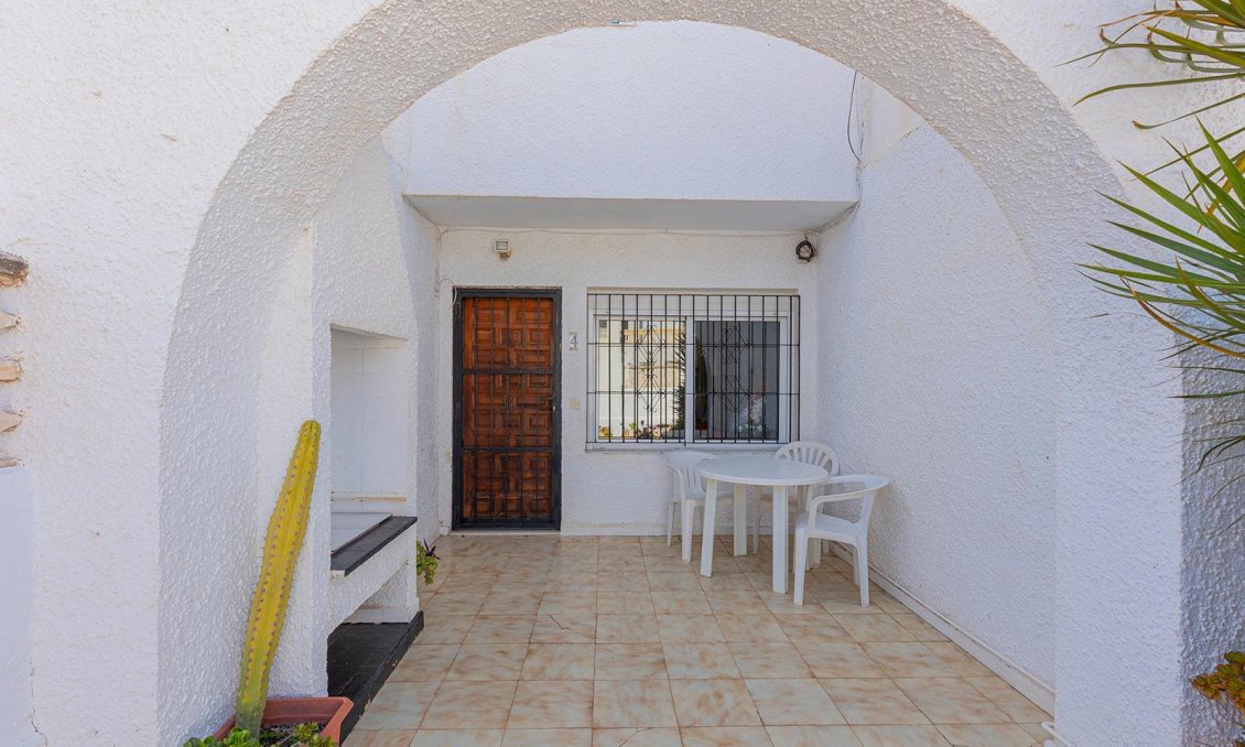 Revânzare - Town House -
Torrevieja - Calas Blanca