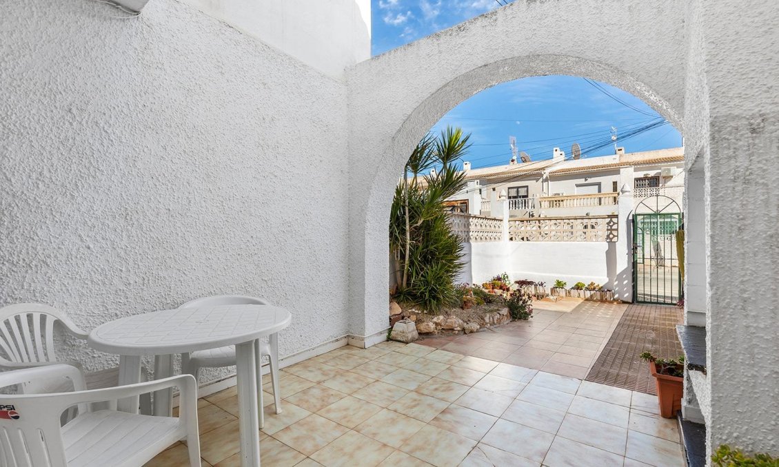 Revânzare - Town House -
Torrevieja - Calas Blanca