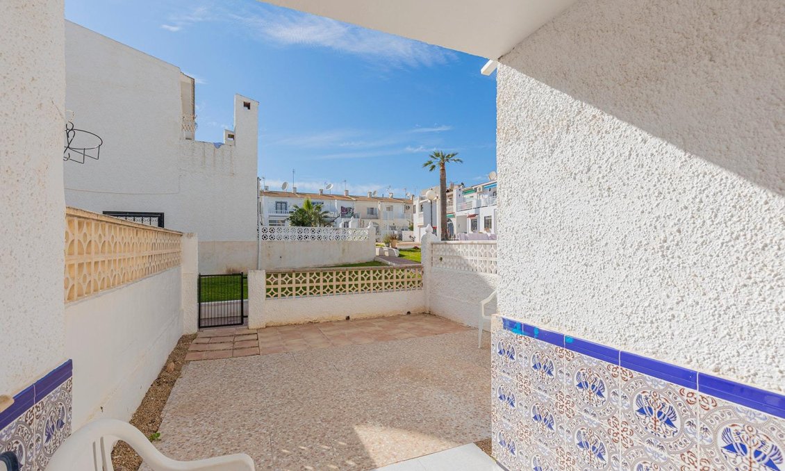 Revânzare - Town House -
Torrevieja - Calas Blanca