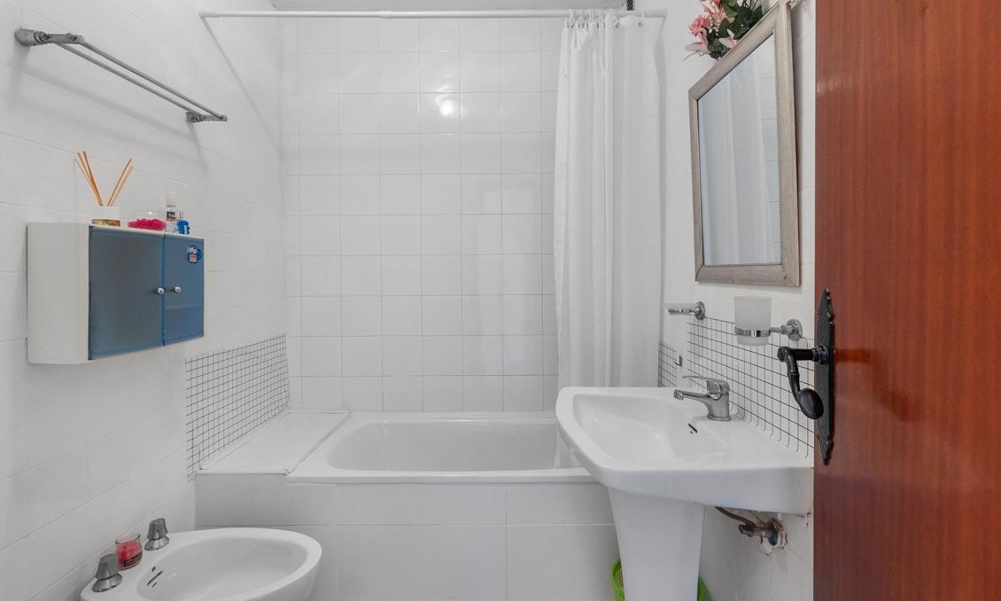 Revânzare - Town House -
Torrevieja - Calas Blanca