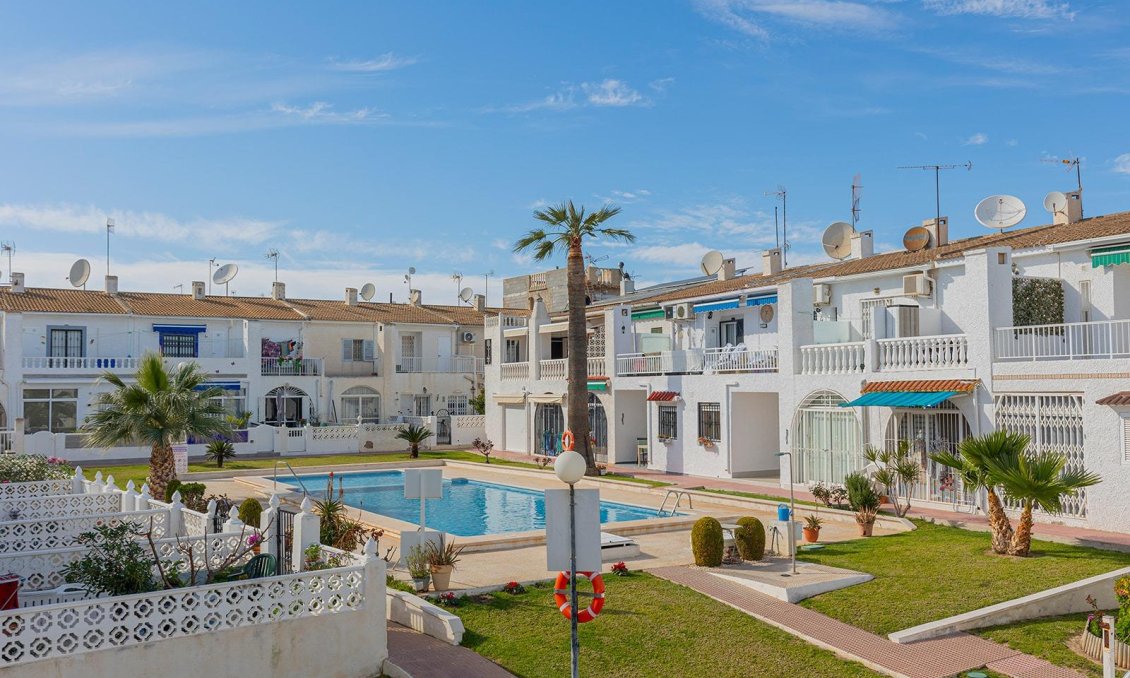 Revânzare - Town House -
Torrevieja - Calas Blanca