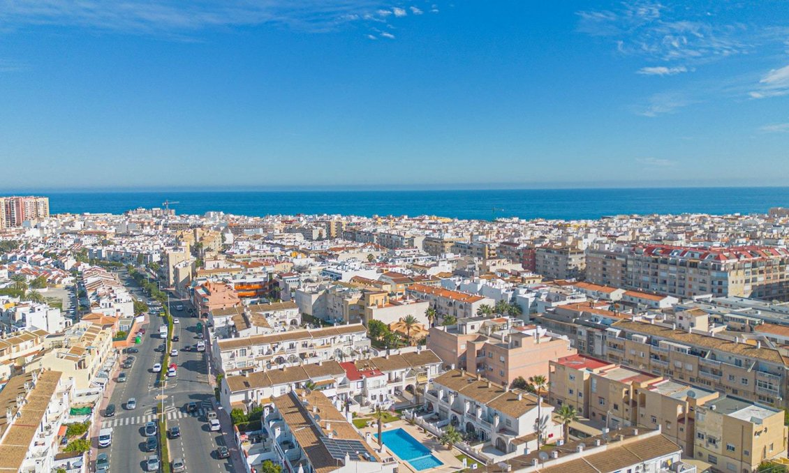 Revânzare - Town House -
Torrevieja - Calas Blanca