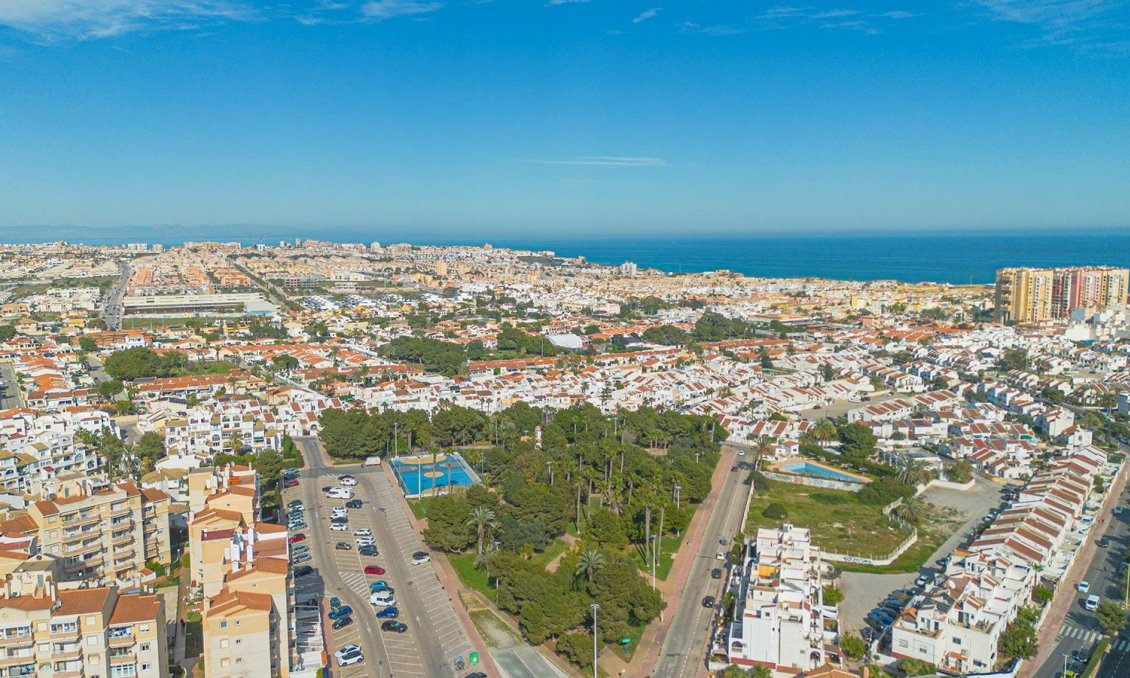 Revânzare - Town House -
Torrevieja - Calas Blanca