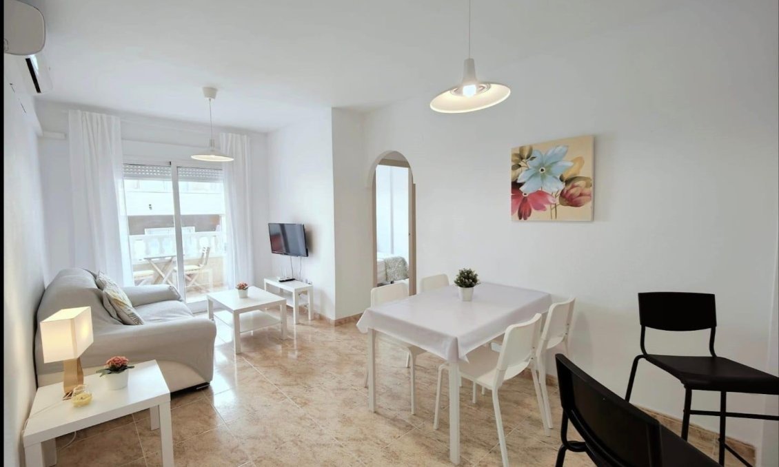 Resale - Apartment -
Torrevieja - Estacion De Autobuses