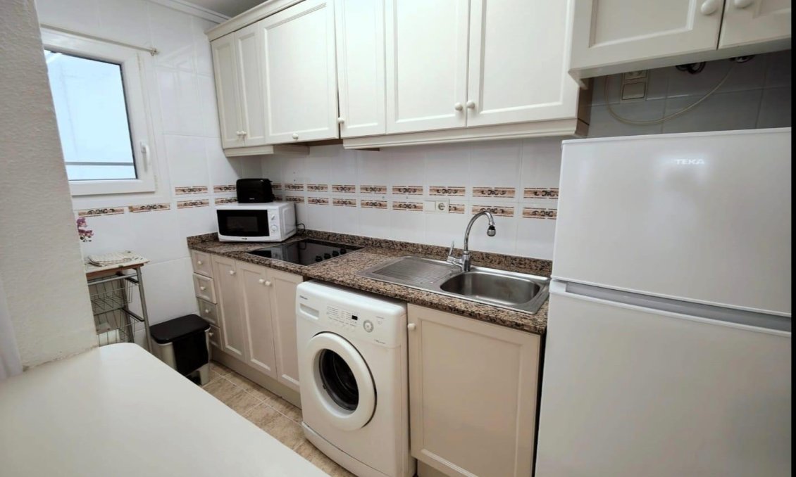 Resale - Apartment -
Torrevieja - Estacion De Autobuses