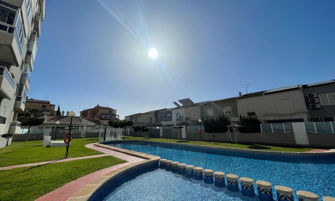 Segunda mano - Apartamento -
Torrevieja - Torreblanca
