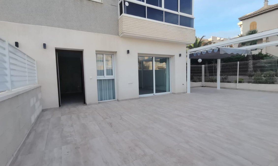 Segunda mano - Apartamento -
Torrevieja - Torreblanca