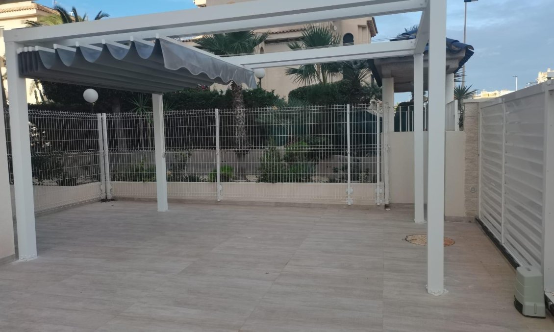 Segunda mano - Apartamento -
Torrevieja - Torreblanca