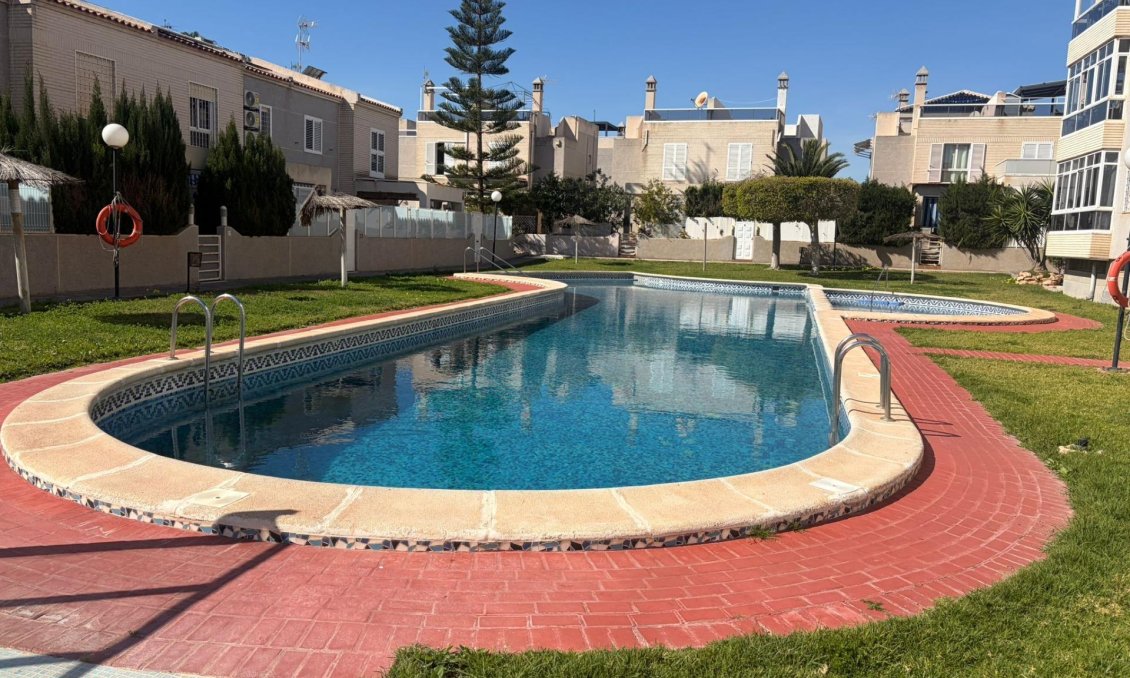 Segunda mano - Apartamento -
Torrevieja - Torreblanca