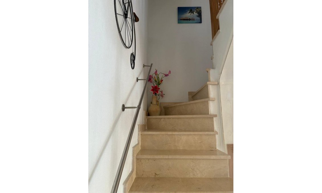 Resale - Bungalow -
Orihuela Costa - Los Almendros-la Florida