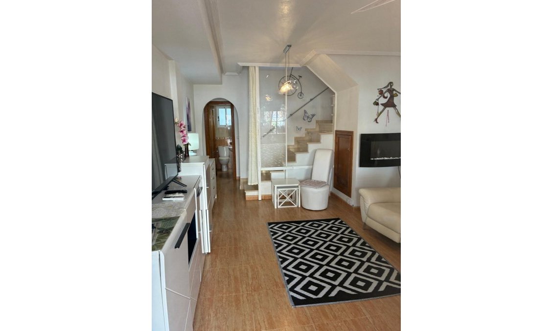 Resale - Bungalow -
Orihuela Costa - Los Almendros-la Florida