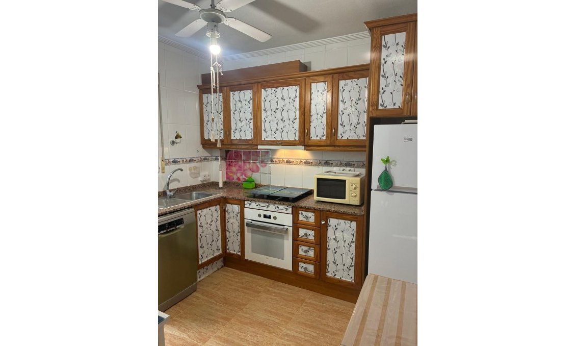 Resale - Bungalow -
Orihuela Costa - Los Almendros-la Florida