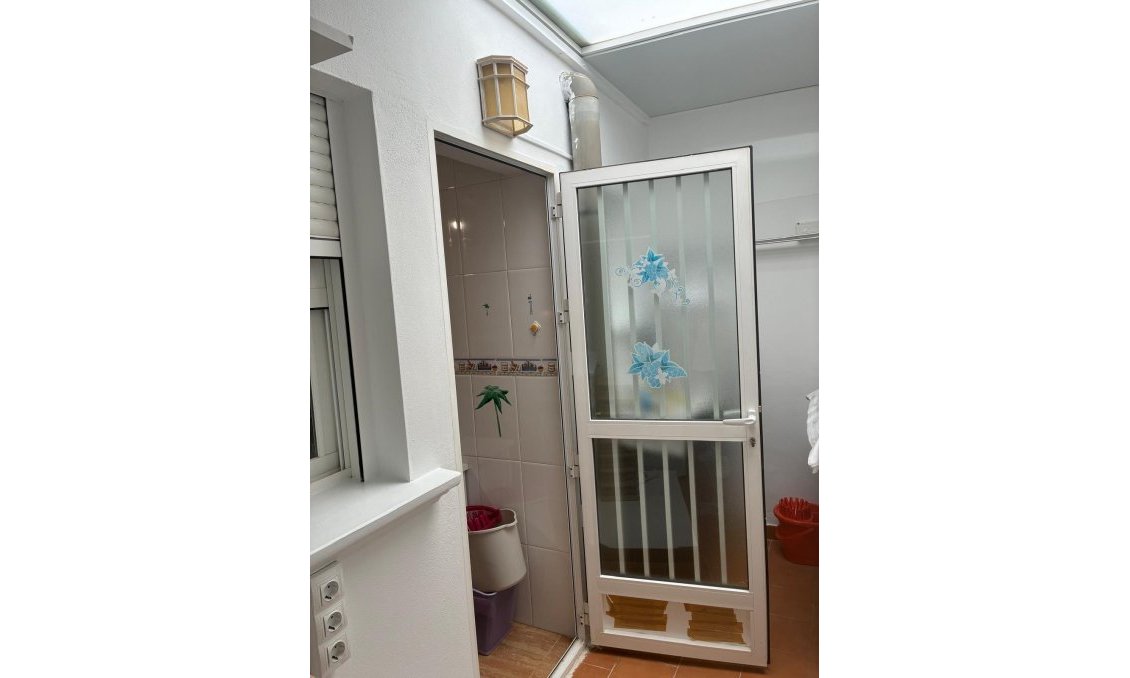 Resale - Bungalow -
Orihuela Costa - Los Almendros-la Florida