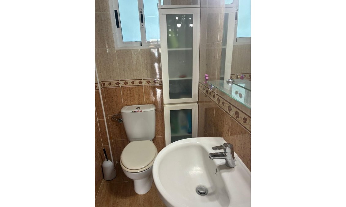 Resale - Bungalow -
Orihuela Costa - Los Almendros-la Florida