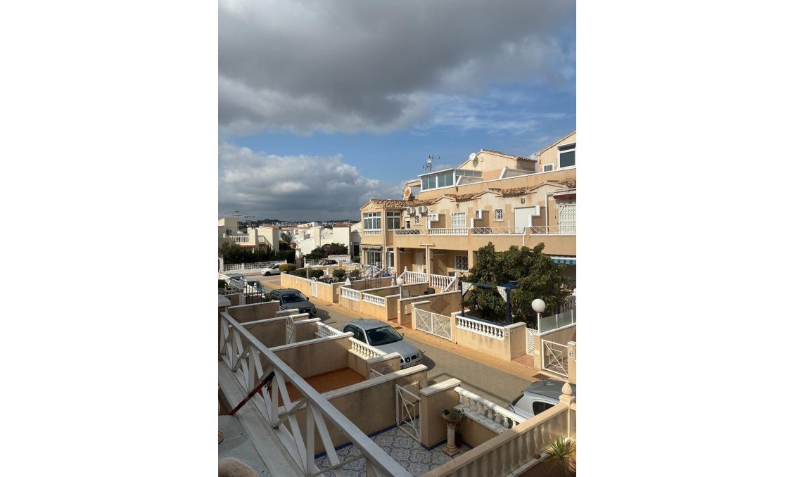 Resale - Bungalow -
Orihuela Costa - Los Almendros-la Florida