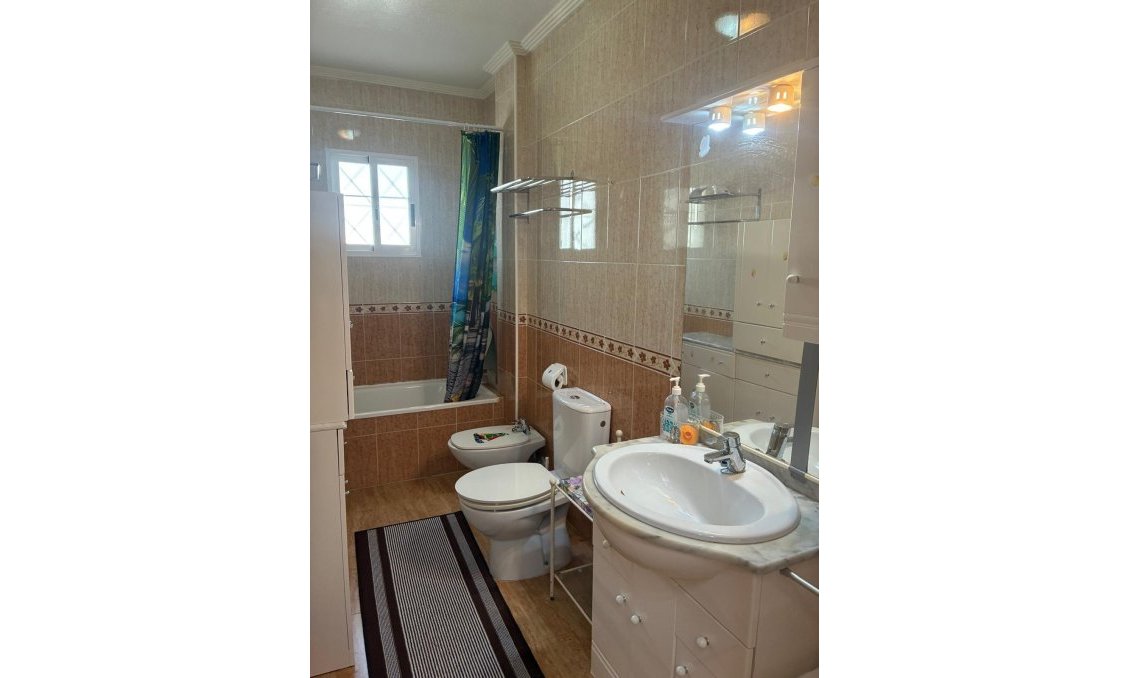 Resale - Bungalow -
Orihuela Costa - Los Almendros-la Florida