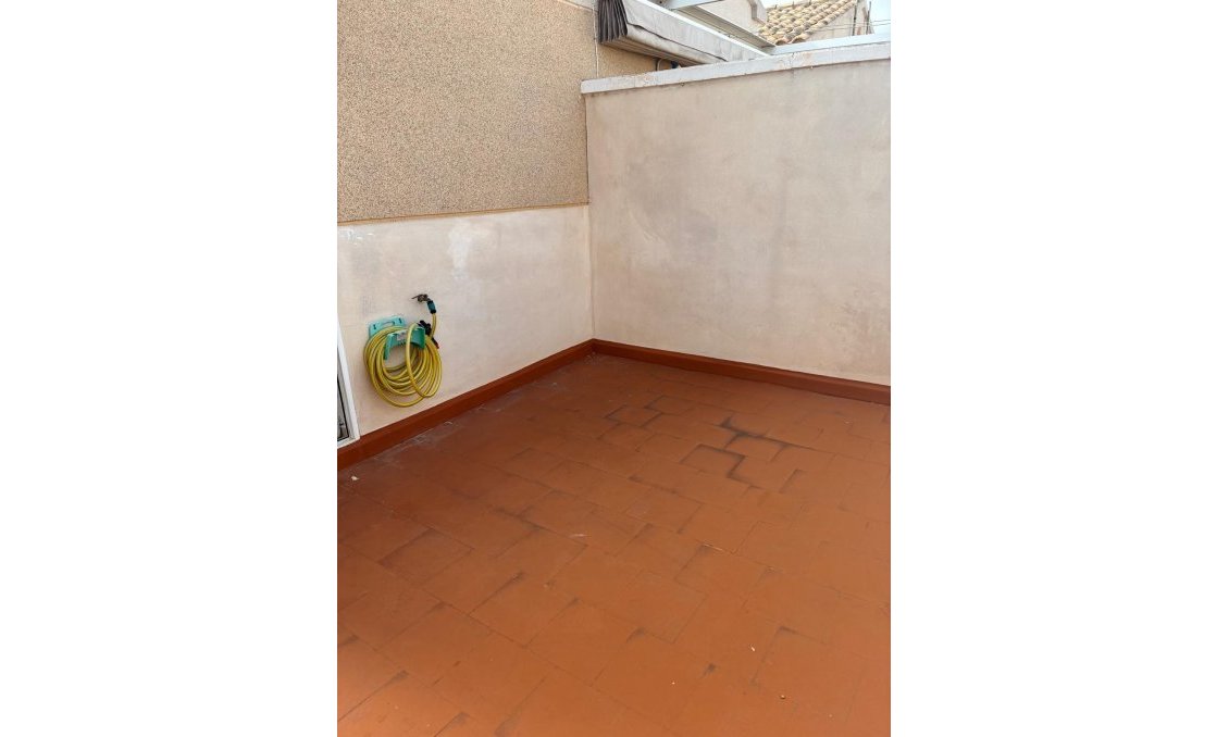 Resale - Bungalow -
Orihuela Costa - Los Almendros-la Florida