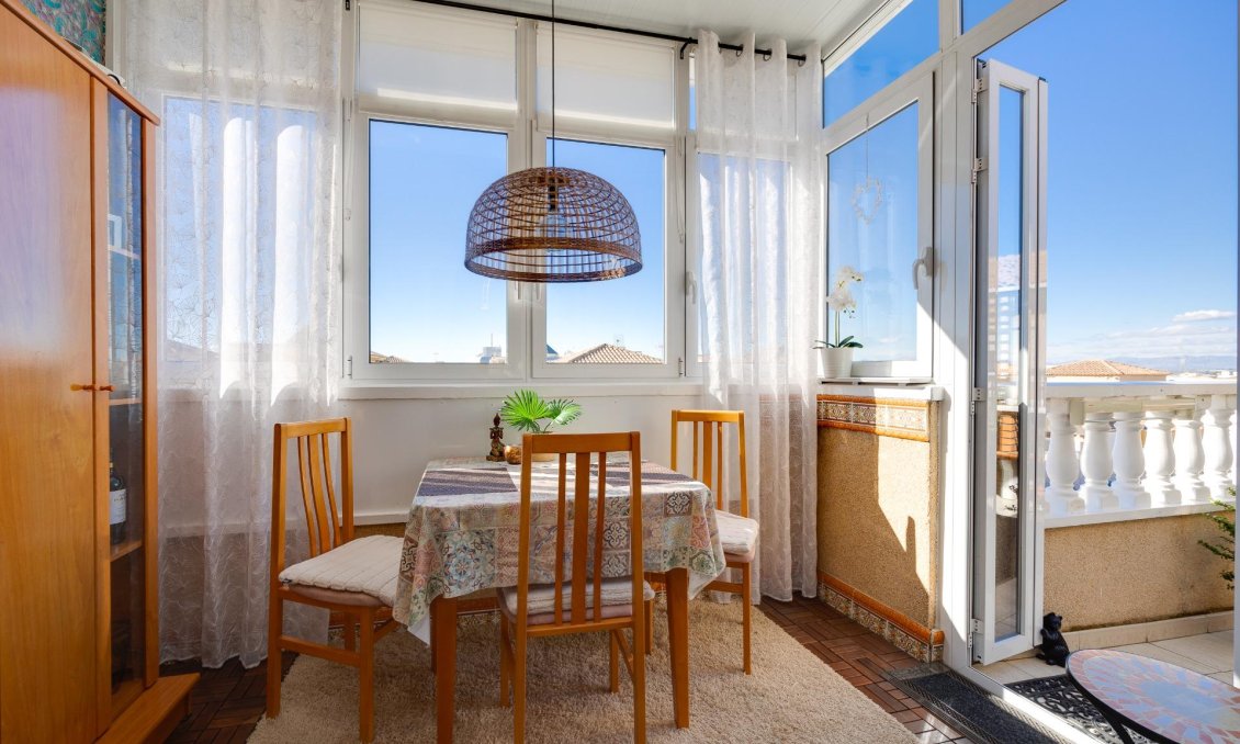 Segunda mano - Bungalow -
Torrevieja - El Molino