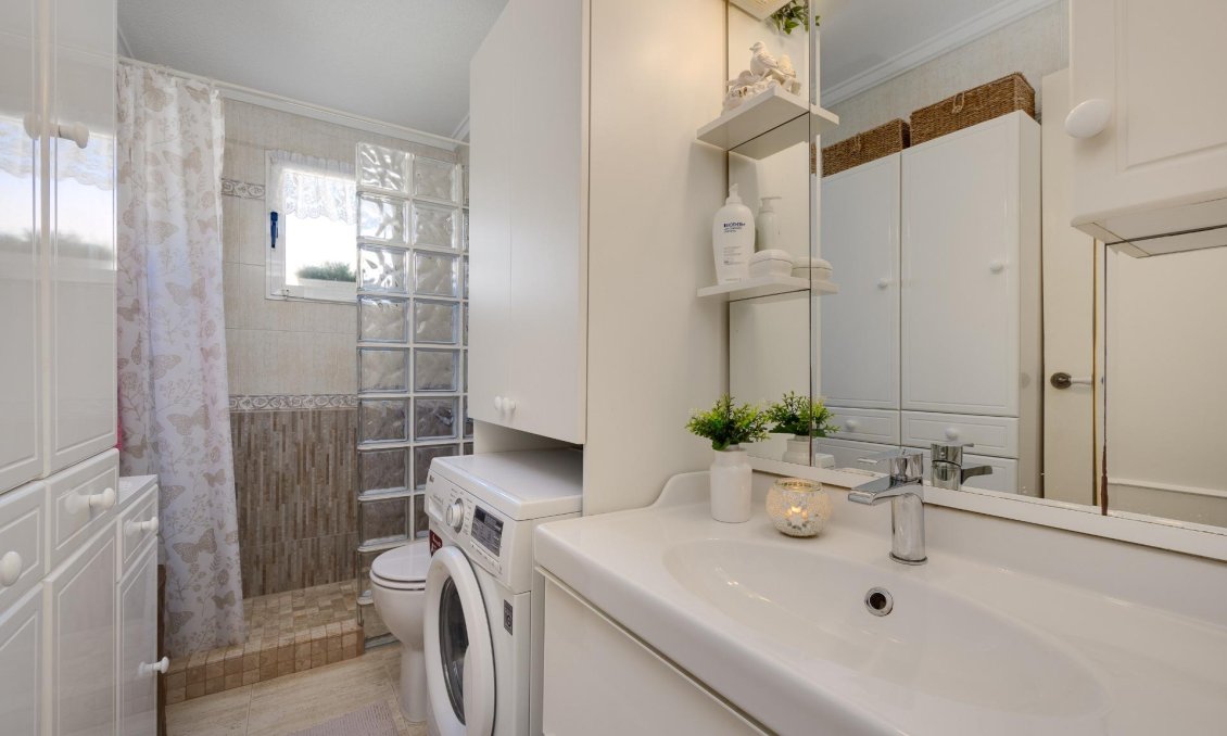 Segunda mano - Bungalow -
Torrevieja - El Molino