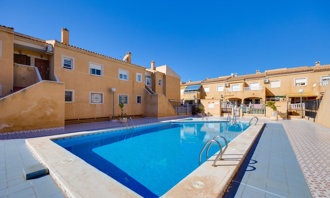 Segunda mano - Bungalow -
Torrevieja - El Molino