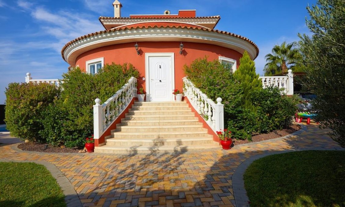 Resale - Villa -
Rojales - Inland