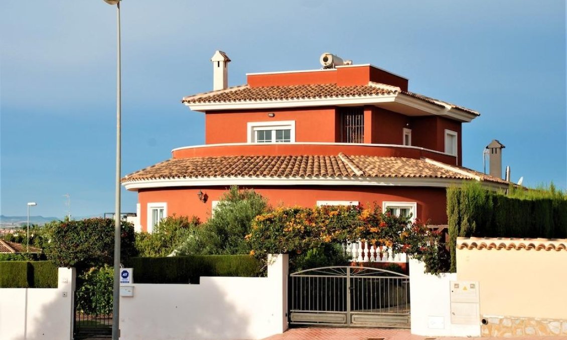 Resale - Villa -
Rojales - Inland