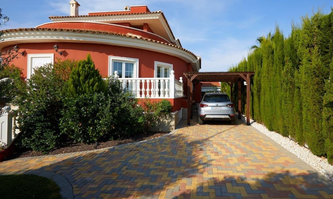 Resale - Villa -
Rojales - Inland