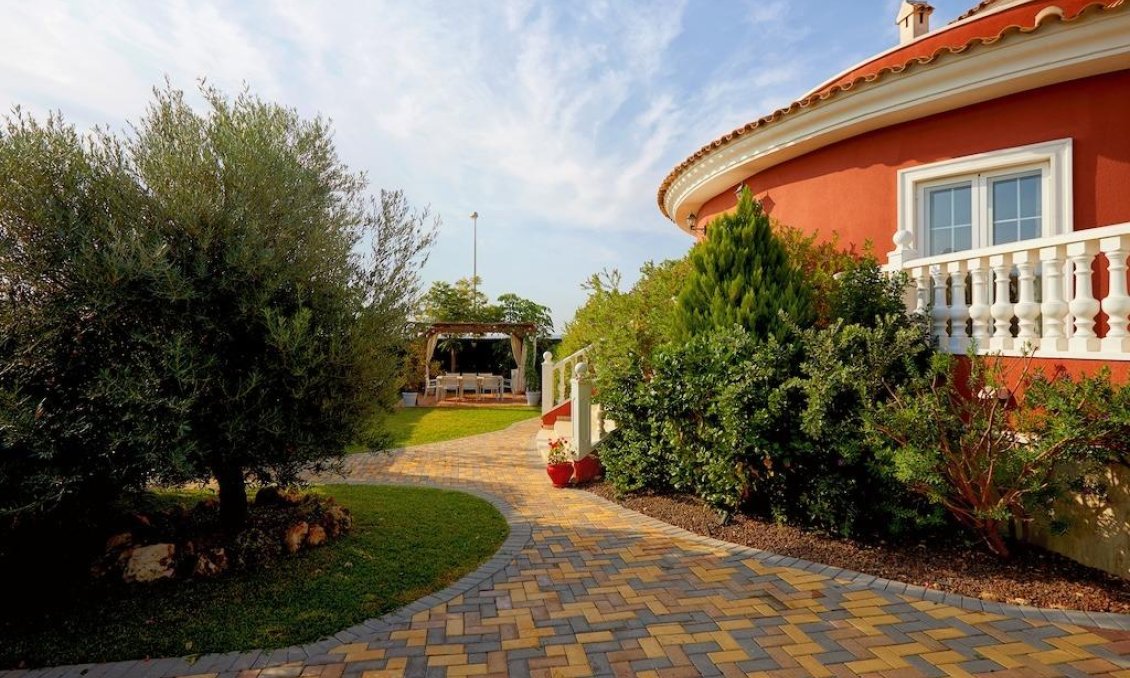 Resale - Villa -
Rojales - Inland