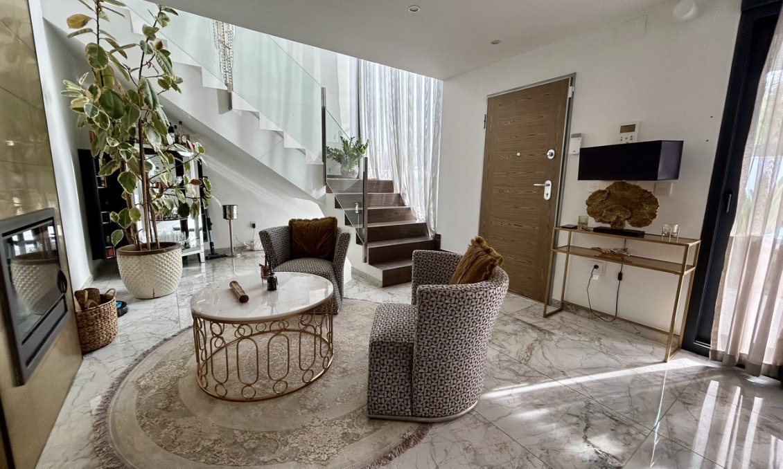 Resale - Villa -
Los Balcones - Costa Blanca