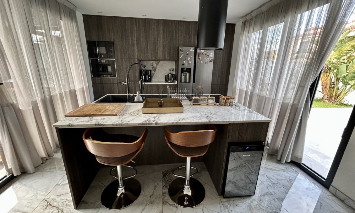 Resale - Villa -
Los Balcones - Costa Blanca