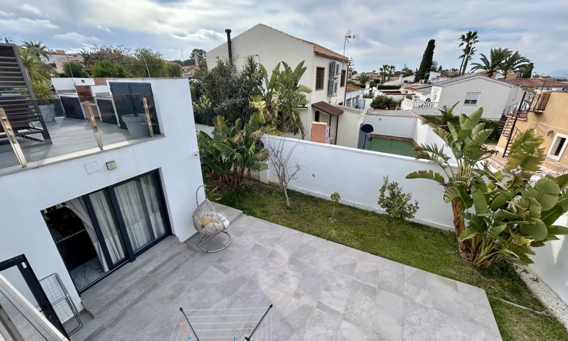 Resale - Villa -
Los Balcones - Costa Blanca