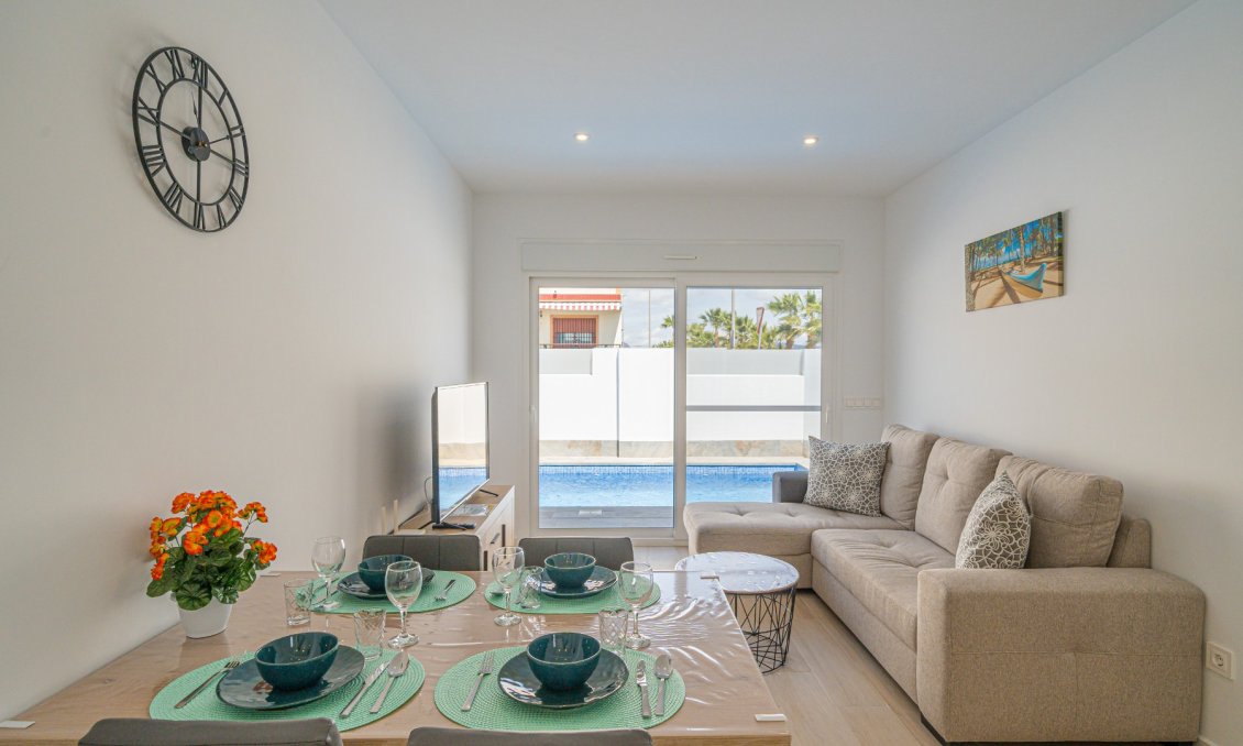 Resale - Villa -
Avileses - Inland