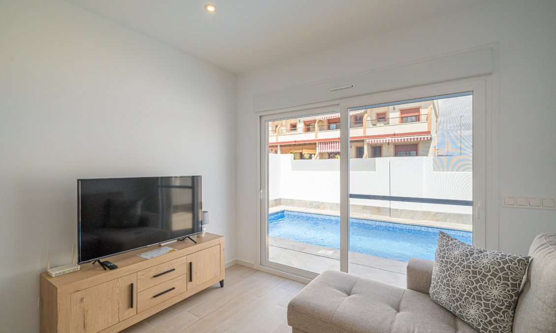 Resale - Villa -
Avileses - Inland